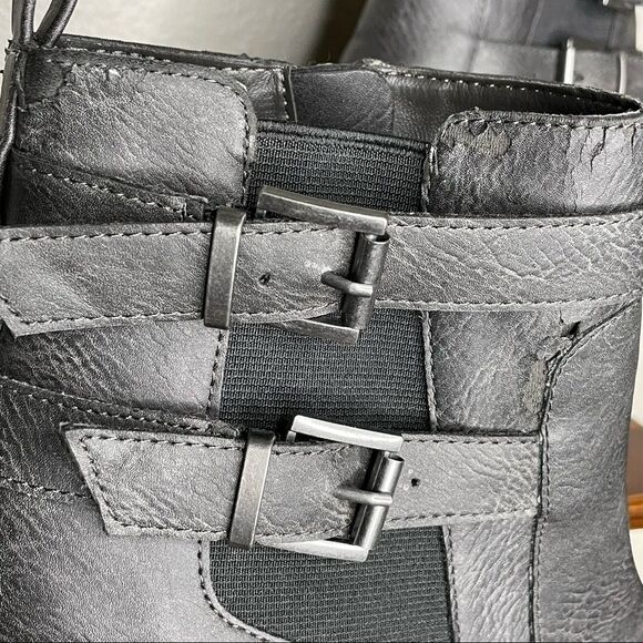 Zigi Soho Gray Kastle Chelsea Double Buckle Chunky Heel Ankle Boots Size 7.5 - Picture 2 of 16